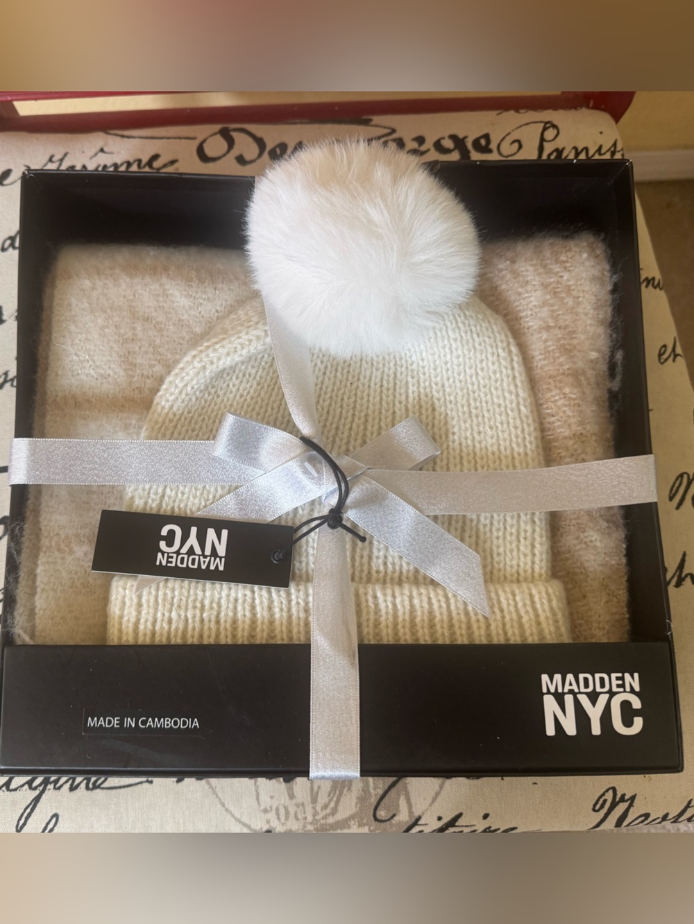 Madden NYC Scarf and Beanie Hat Set New